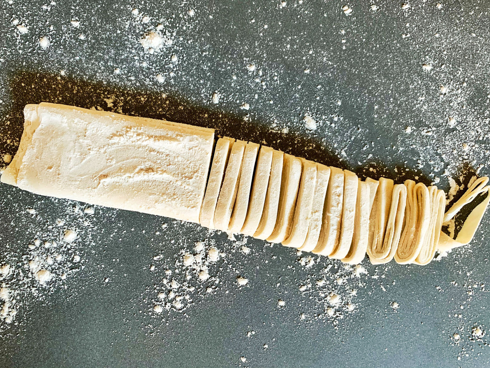 FOOD-HOMEMADE-NOODLES-2-LA